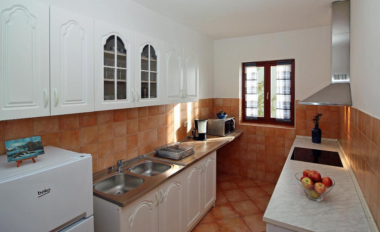 Apartments With A Parking Space Rabac, Labin - 7429 エクステリア 写真